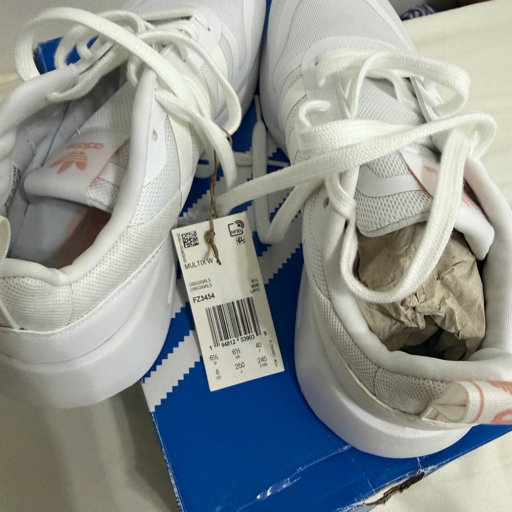 Brand New Adidas Multix W – Size 8 US, White - Picture 5 of 7